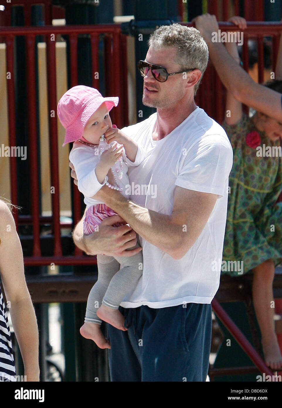Eric Dane enjoys the day playing at Coldwater Canyon Park with his