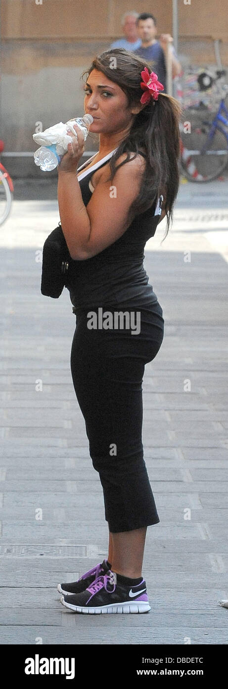 Deena Nicole Cortese Returns home from a trip to the gym with fellow