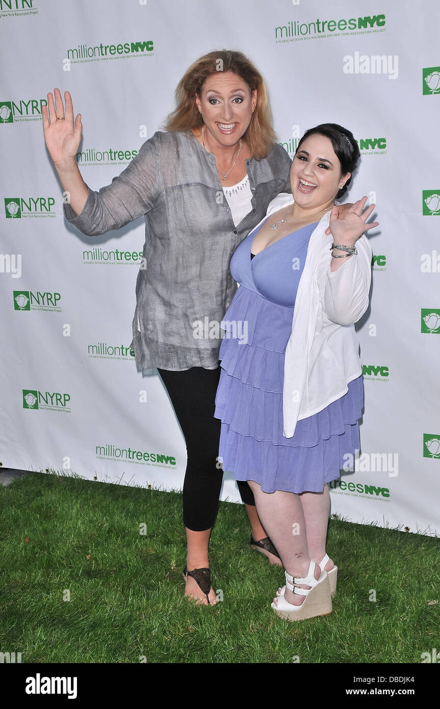 Judy Gold, Nikki Blonsky  Bette Midler's New York Restoration Project's tenth annual Spring Picnic at Gracie Mansion  New York City, USA - 25.05.11 Stock Photo