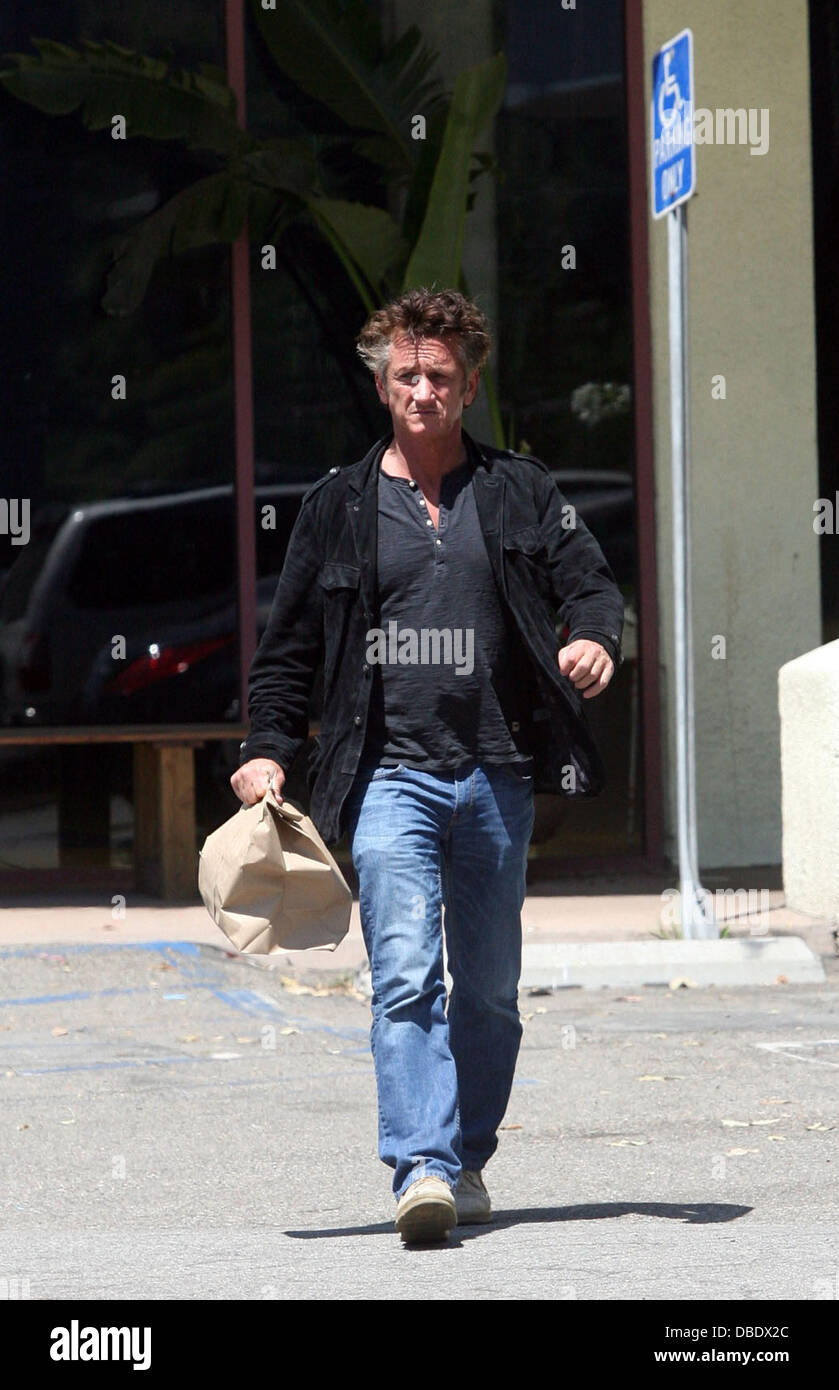 Sean Penn Jessica White
