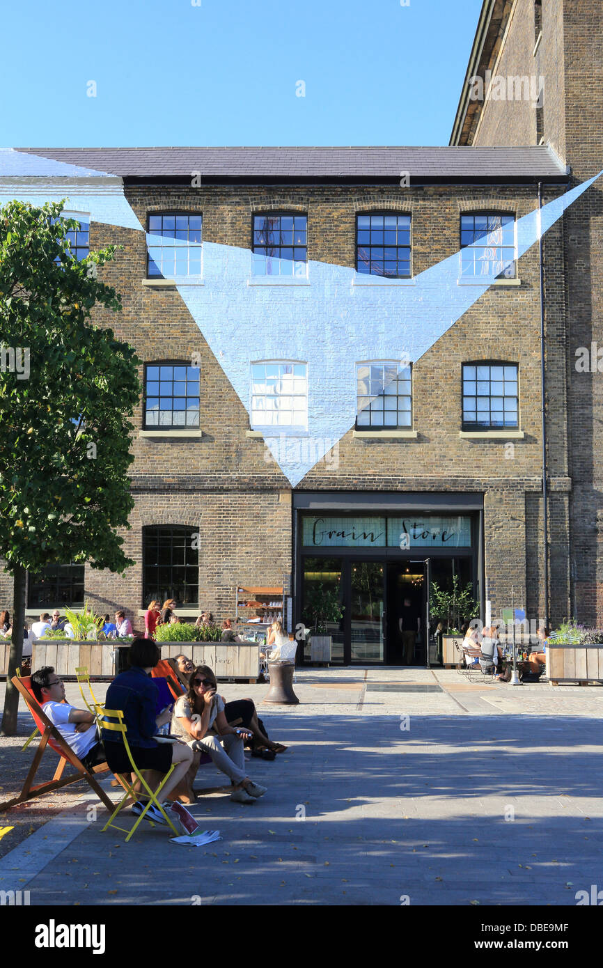 The newly opened trendy Grain Store restaurant on the corner of Granary Square and Stable Street at Kings Cross, London NC1 Stock Photo