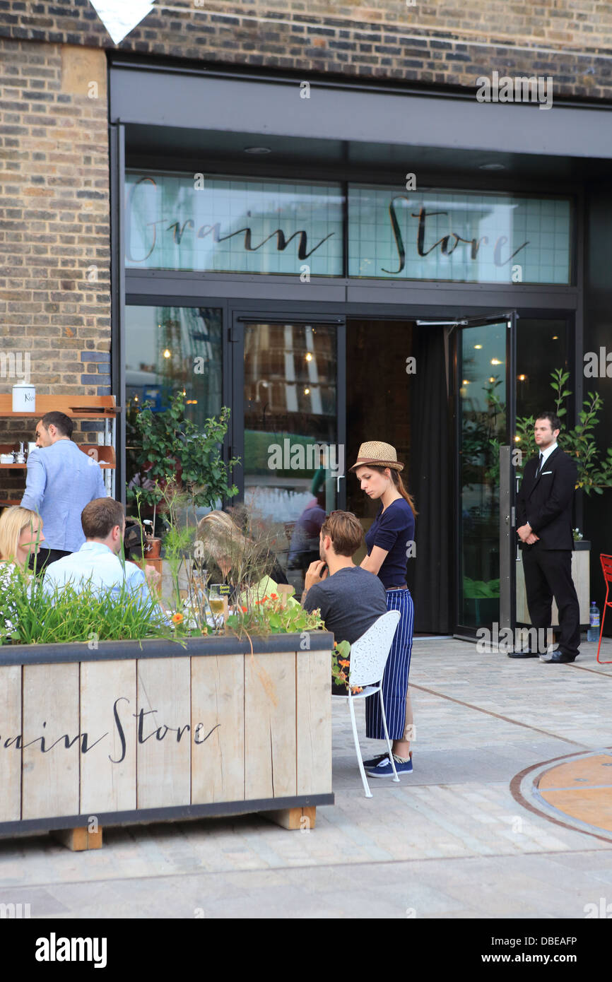 The newly opened trendy Grain Store restaurant on the corner of Granary Square and Stable Street at Kings Cross, London NC1 Stock Photo