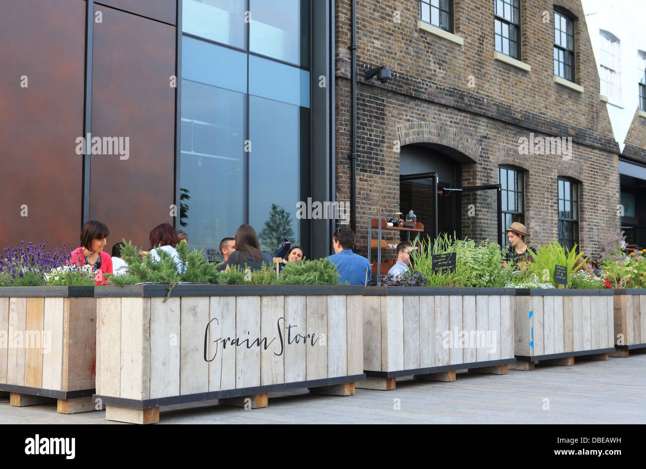 The newly opened trendy Grain Store restaurant on the corner of Granary Square and Stable Street at Kings Cross, London NC1 Stock Photo