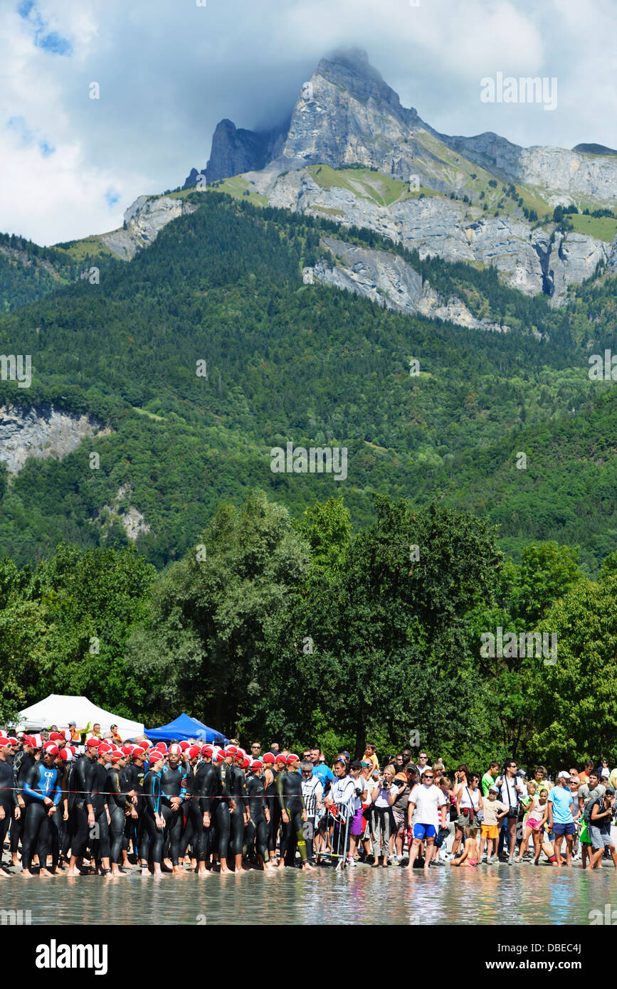 Swim race start hi-res stock photography and images - Alamy