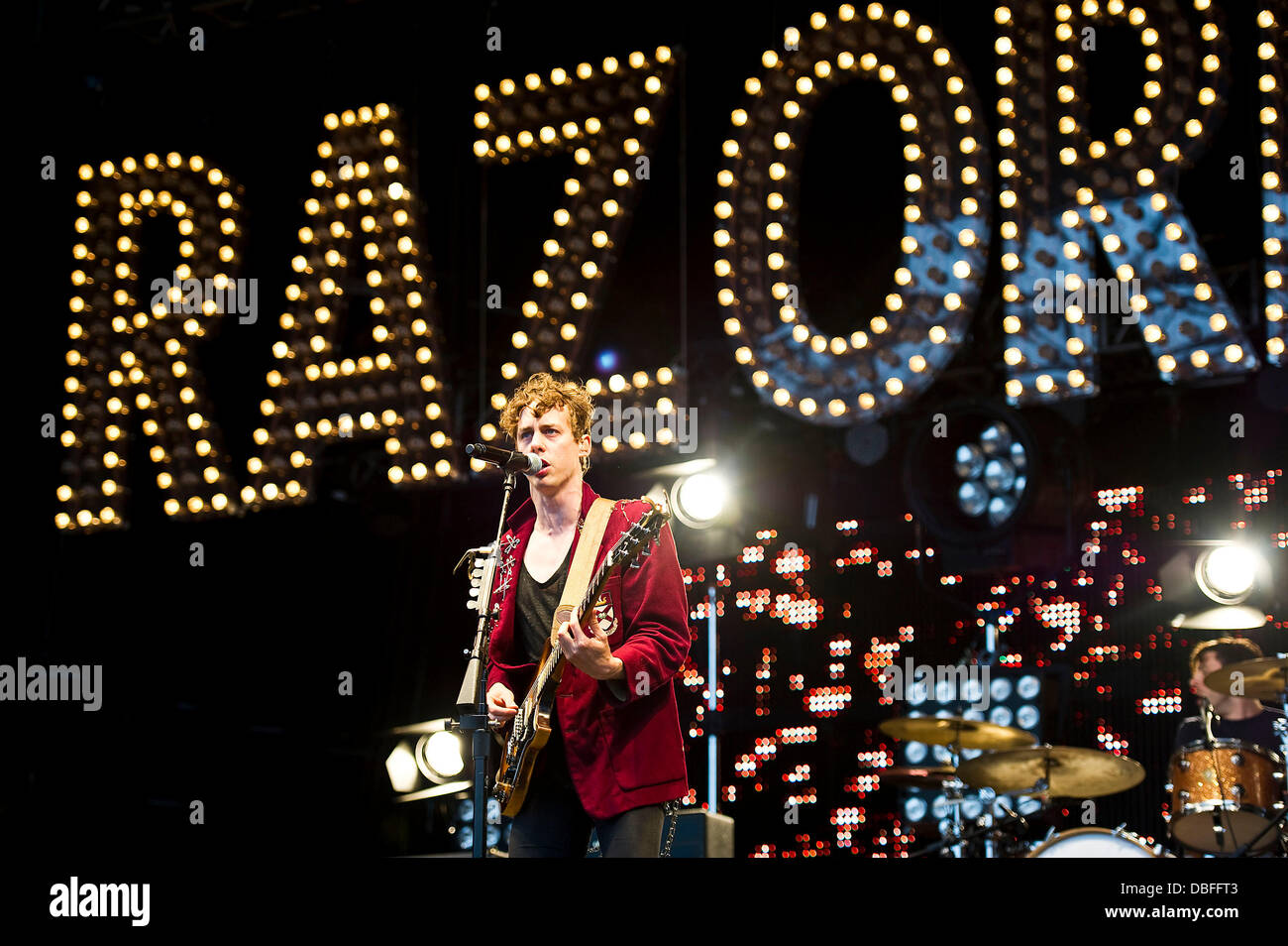 Johnny Borrell of Razorlight performing at Get Loaded In The Park at ...