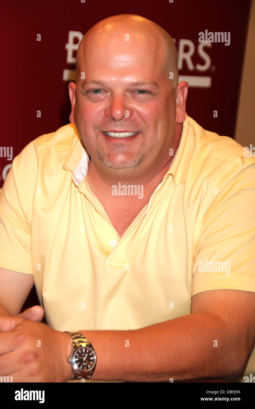 Rick Harrison of  'Pawn Stars' signs his book 'License To Pawn'at Borders Books Town Square Las Vegas, Nevada - 10.06.11 Stock Photo