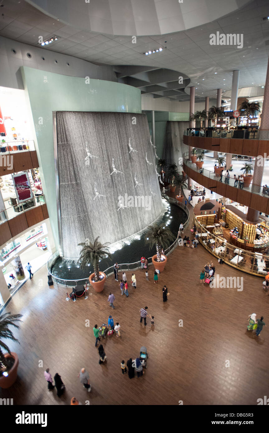 The waterfall at dubai mall hires stock photography and images Alamy