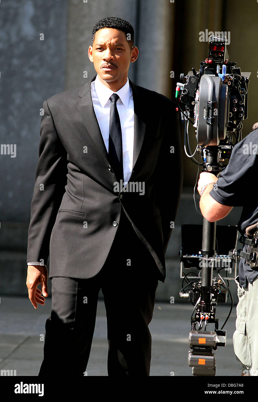Will Smith shooting on location for MIB III (Men In Black 3) at Battery ...