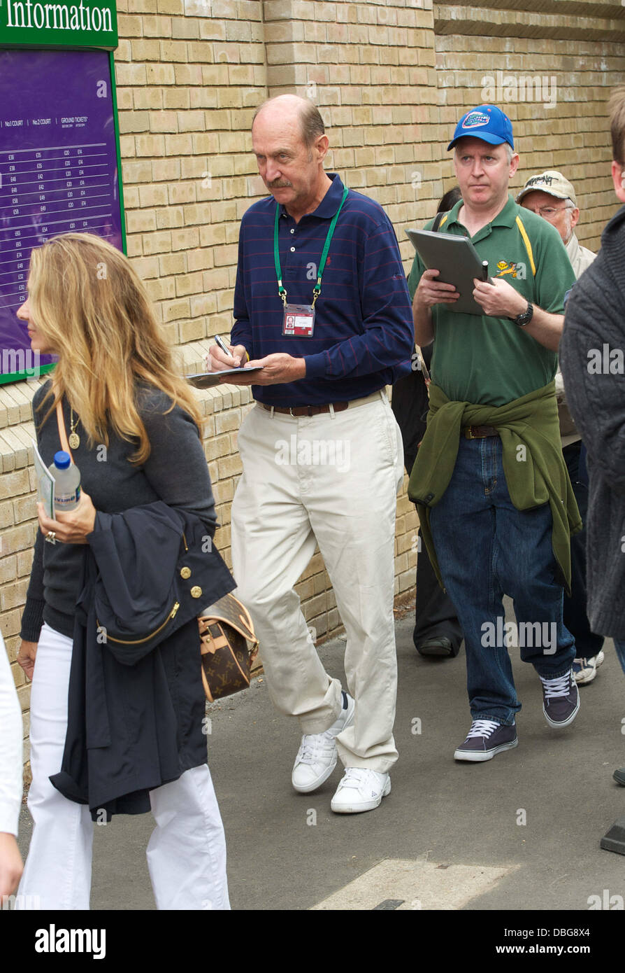 stan smith male