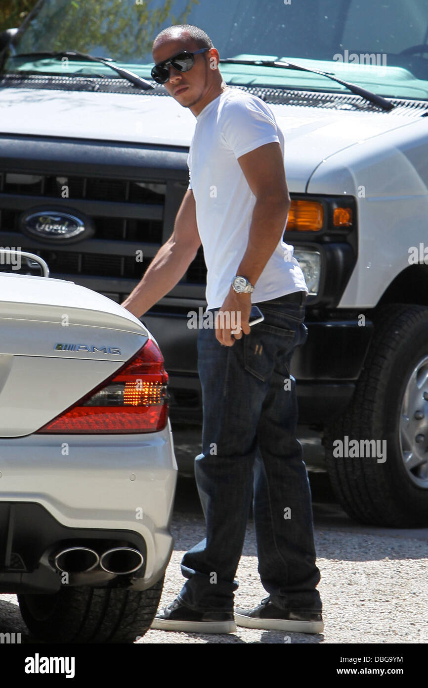 Lewis hamilton visits his girlfriend Nicole Scherzinger at a house in Beverly  Hills to say goodbye before heading off to the airport Beverly Hills,  California - 20.06.11 Stock Photo - Alamy