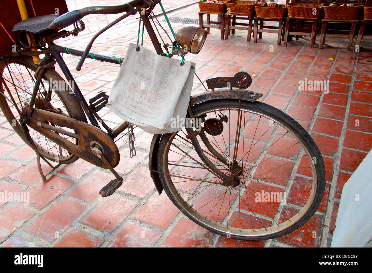Oldfashioned bicycle in Taiwan Stock Photo Alamy