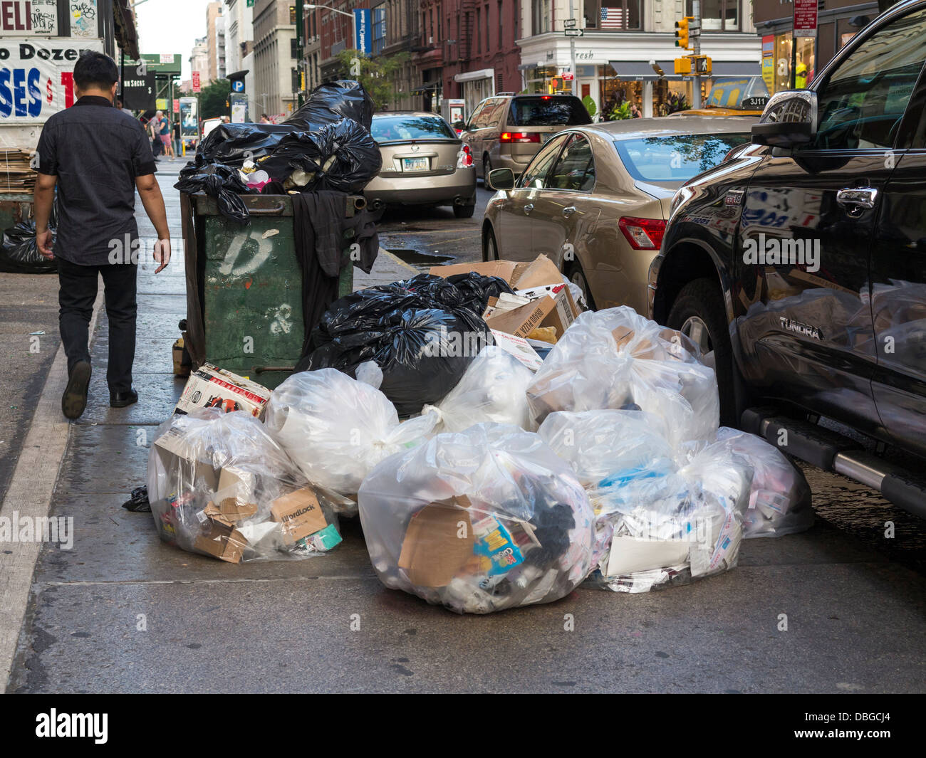 Rubbish / trash in New York City Stock Photo