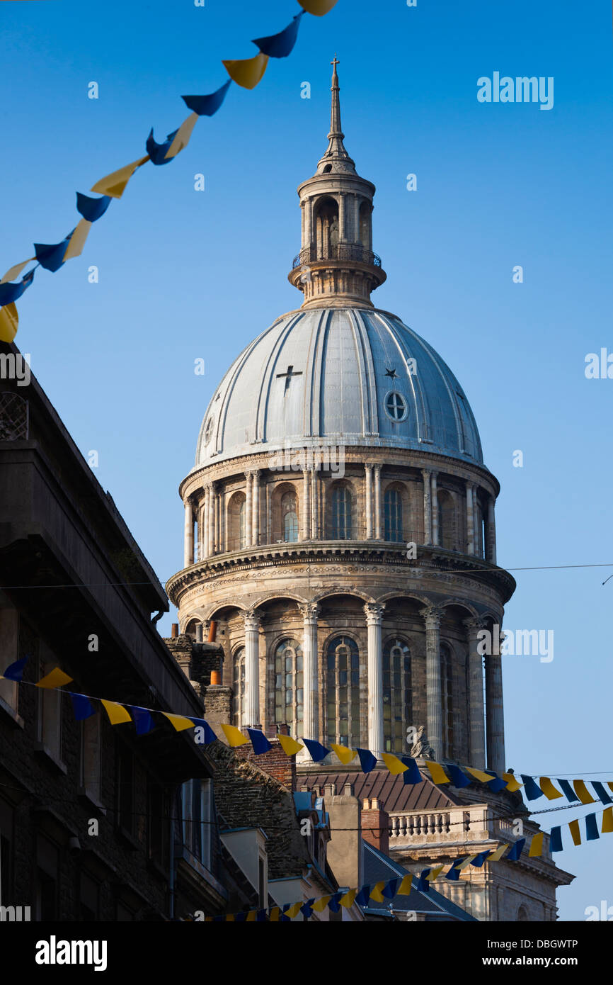 France, Pas de Calais, Boulogne sur Mer, Haut Ville, Upper City, Basilique Notre Dame basilica. Stock Photo