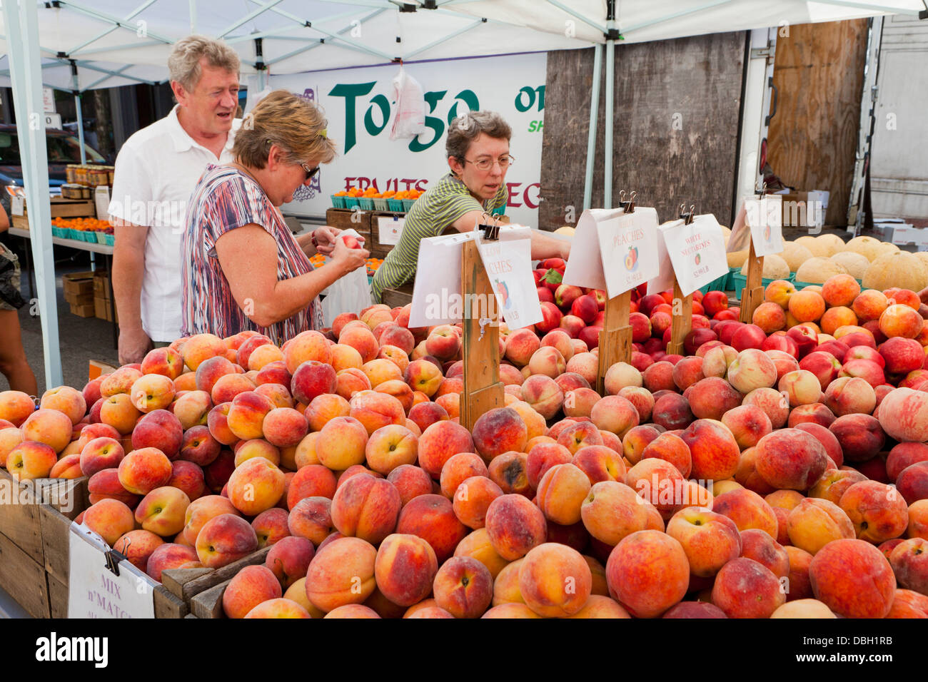 Urban farmers market Washington, DC USA Stock Photo Alamy