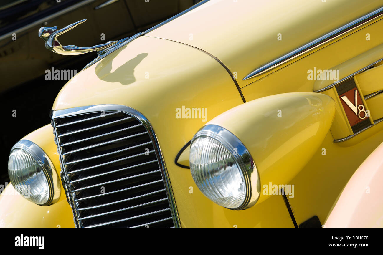 1936 Cadillac V8 front end detail. Classic American car Stock Photo