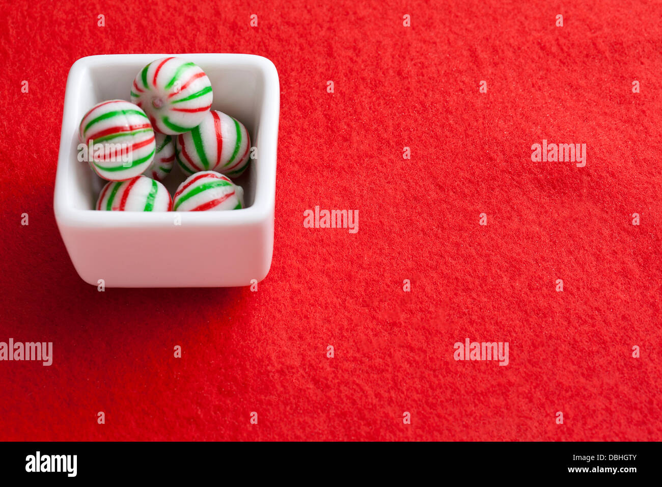 Old fashioned candy dish hi-res stock photography and images - Alamy