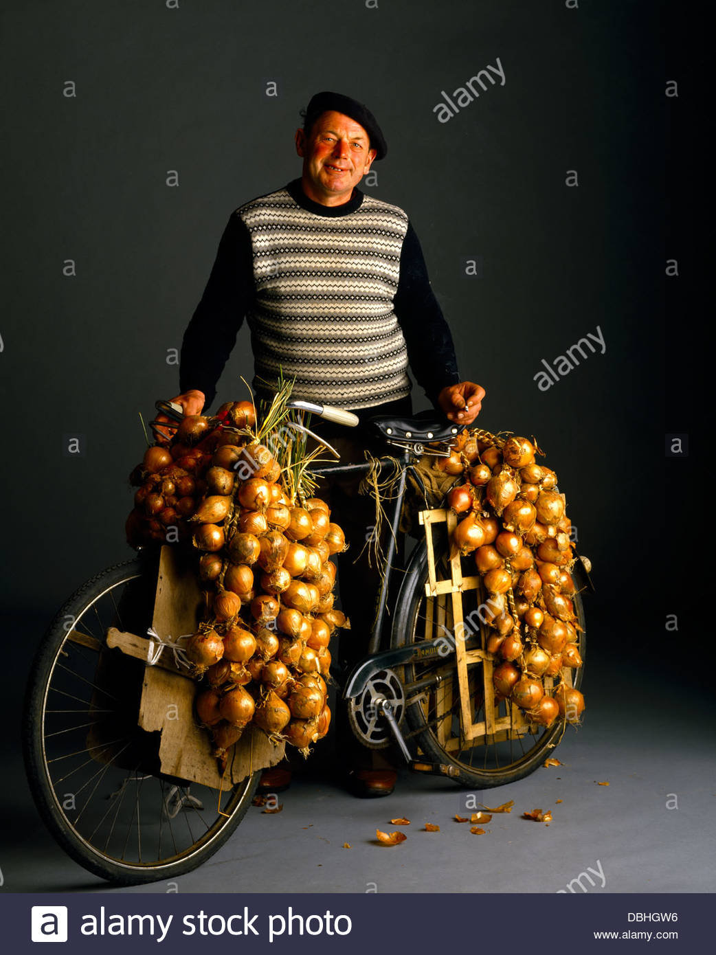French Onion Seller Stock Photos & French Onion Seller Stock Images Alamy
