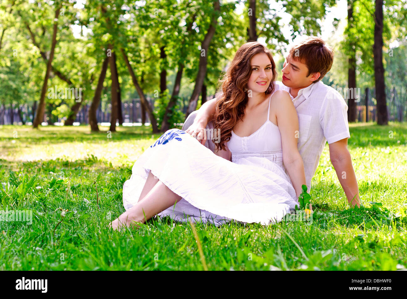 couple in the park Stock Photo - Alamy