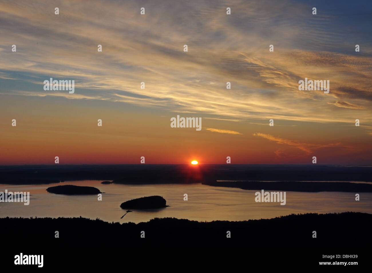 Rising sun flare hi-res stock photography and images - Alamy