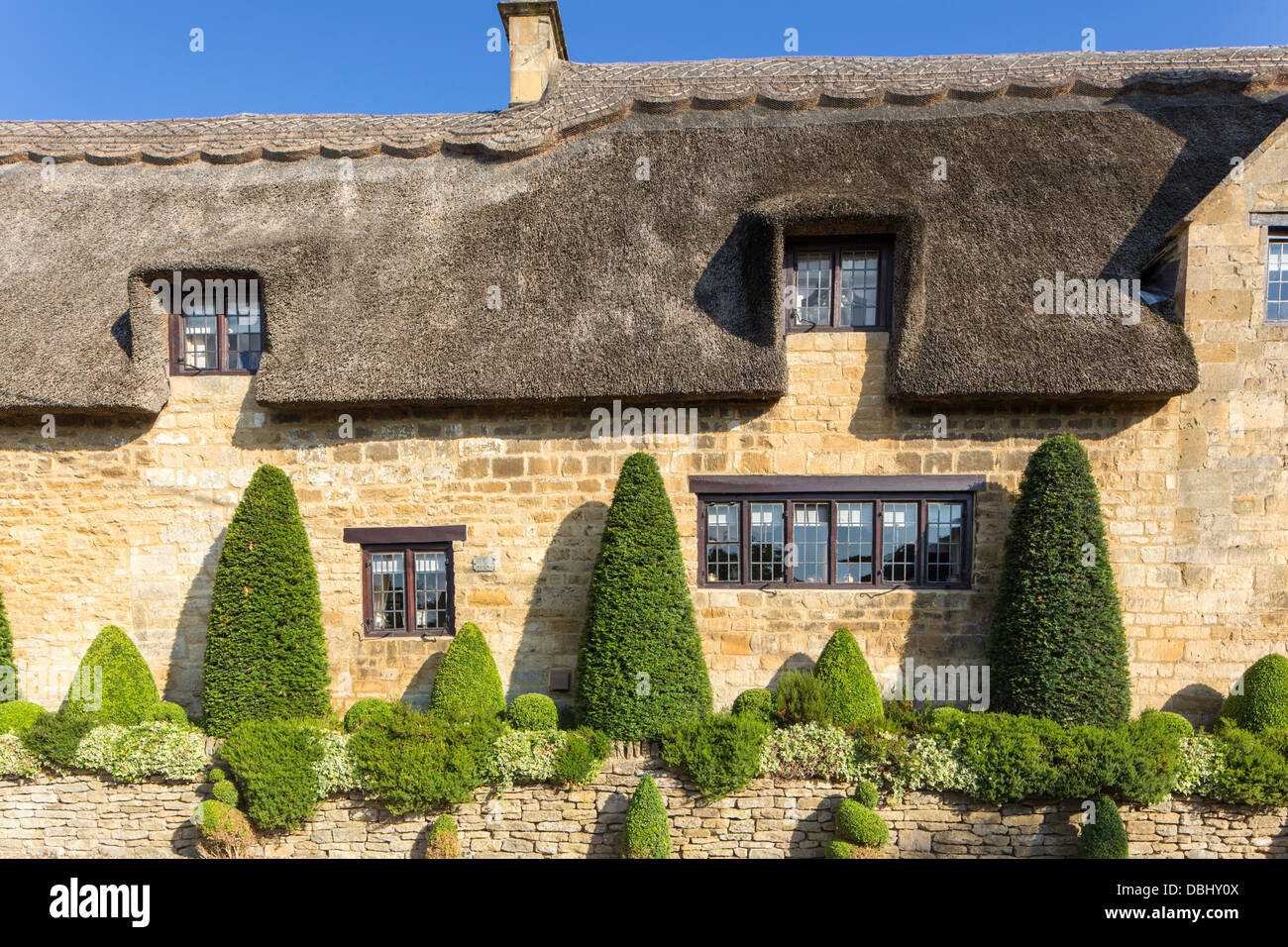 Thatched cottage in the Cotswold village of Broad Campden, Gloucestershire, England, UK Stock Photo