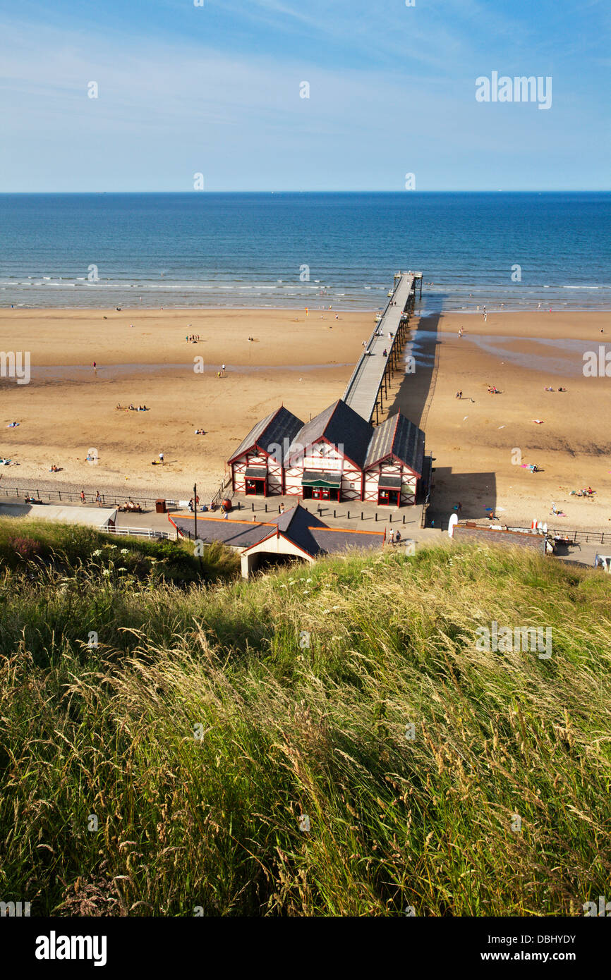 Victorian pier beach sand sea uk hi-res stock photography and images ...