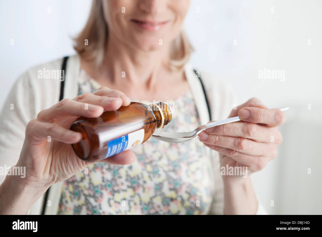 COUGHING TREATMENT ELDERLY PERSON Stock Photo Alamy