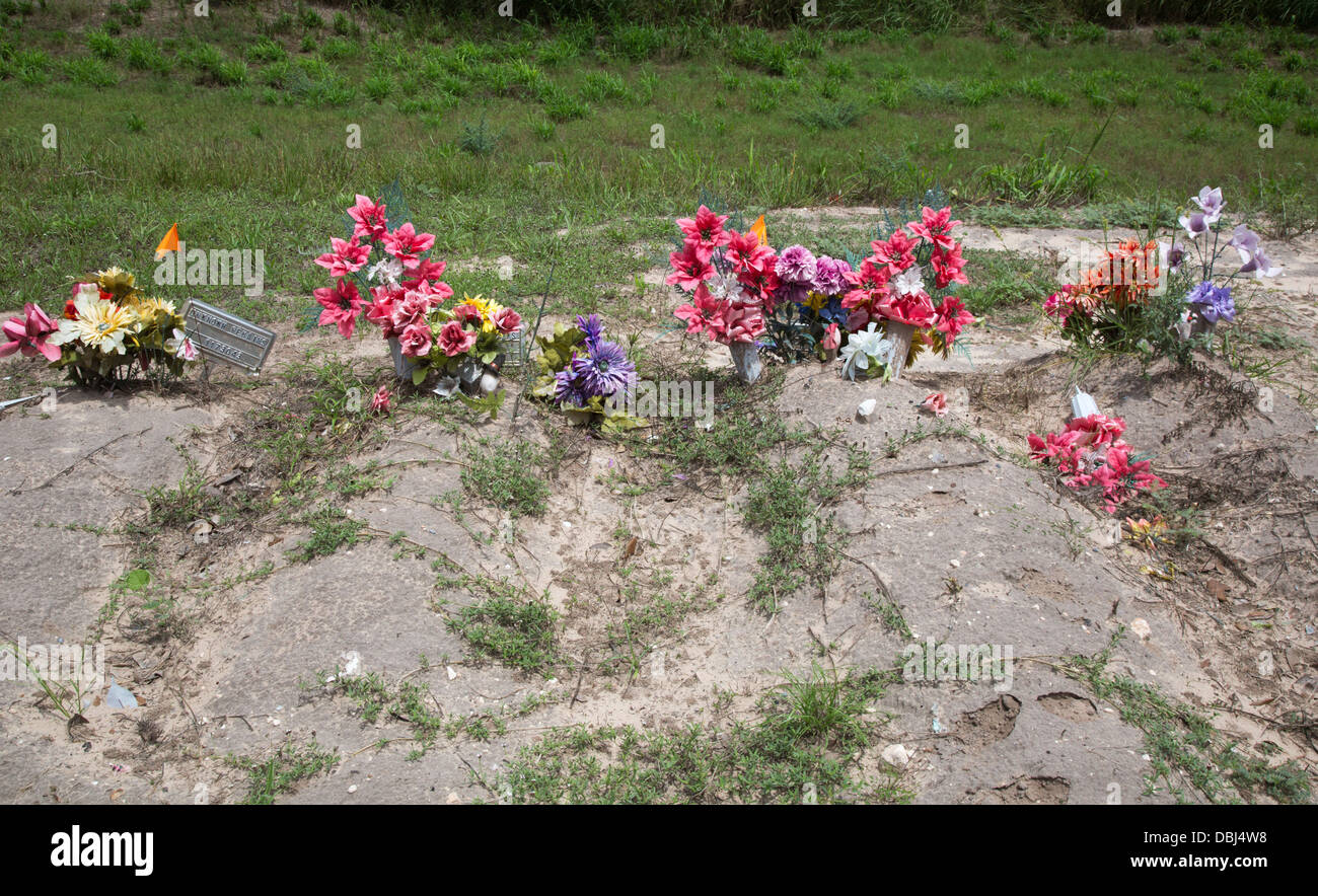Falfurrias, Texas - Graves in Sacred Heart Cemetery where the remains of unidentified migrants are buried. Stock Photo