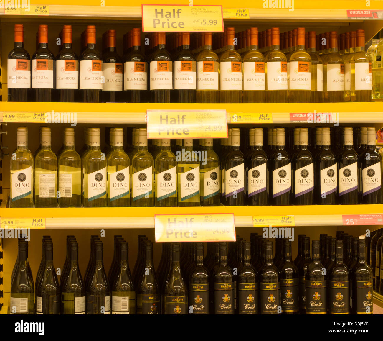Half price wine in Tesco supermarket Stock Photo