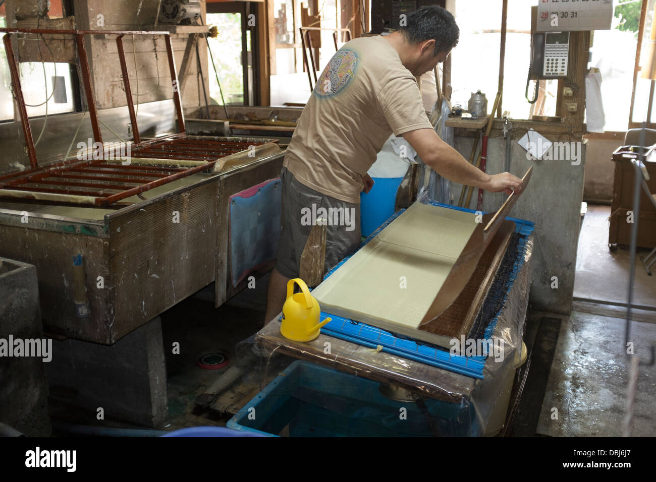 Washi paper making near Fukuoka Japan Stock Photo Alamy