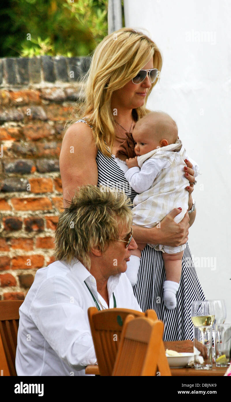 Rod Stewart, Penny Lancaster and their son Aiden at the last day of(01)