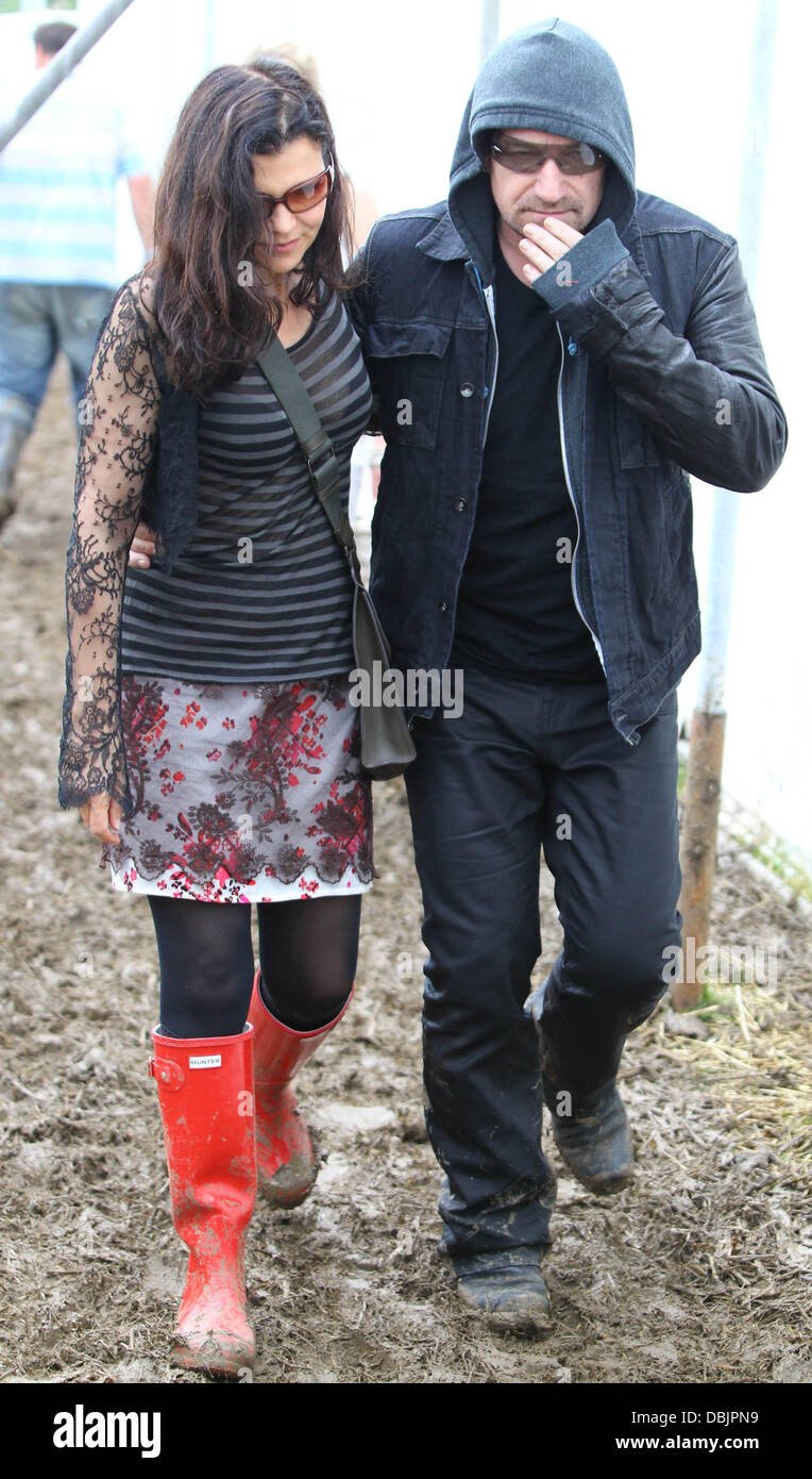 Bono and his wife Ali Hewson Celebrities at The 2011 Glastonbury Music Festival held at Worthy Farm in Pilton - Day 2 Somerset, England - 25.06.11 Stock Photo