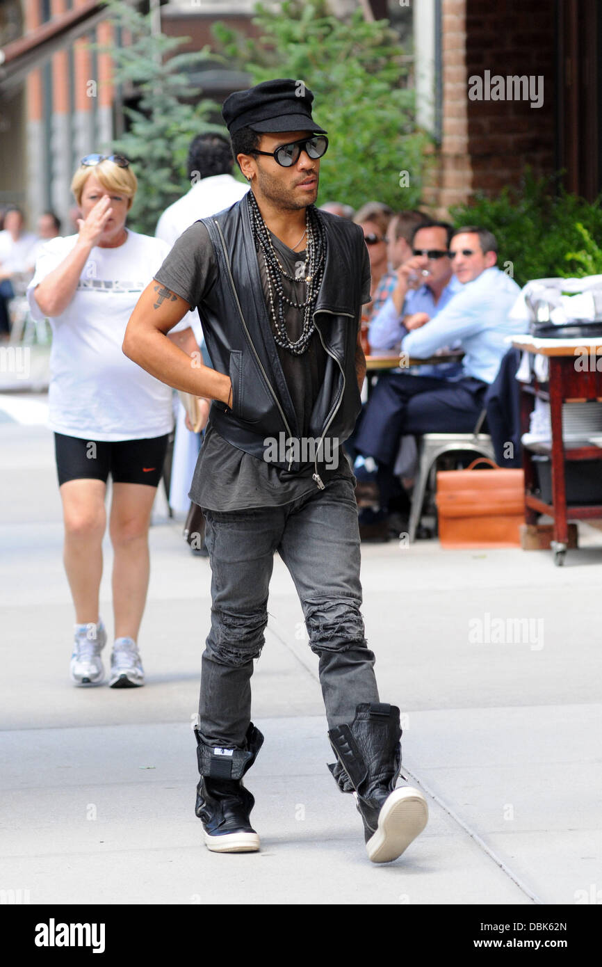 Lenny Kravitz out and about in Manhattan New York City, USA - 30.06.11 ...