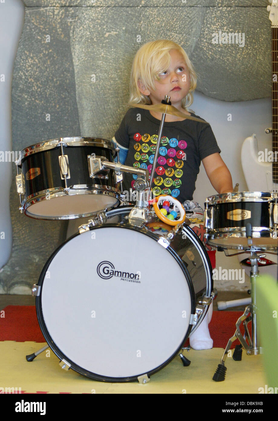 Zuma Rossdale  Gwen Stefani and Gavin Rossdale bring take their sons Kingston Rossdale and Zuma Rossdale out for the day. They stopped at a kids craft centre where they drew pictures and enjoyed ice cream. Later in the day, Kingston was seen sporting a new punky haircut in the shape of a dyed blue mohawk West Hollywood, California - 02.07.11 Stock Photo