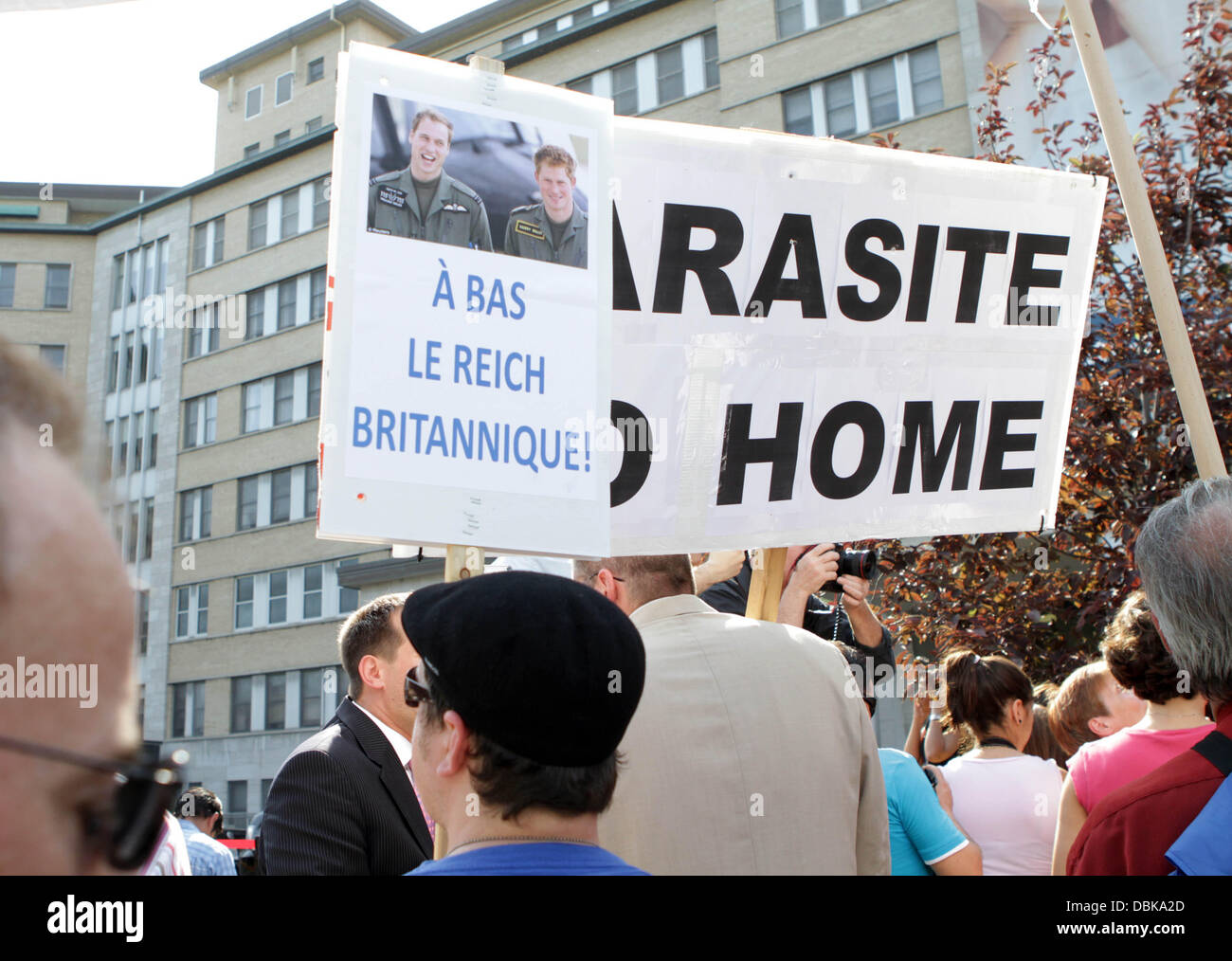 Atmosphere Catherine, Duchess of Cambridge aka Kate Middleton, visits