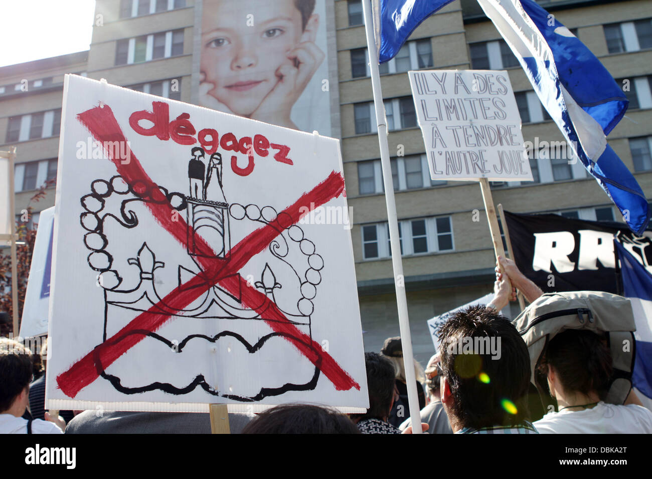 Atmosphere Catherine, Duchess of Cambridge aka Kate Middleton, visits