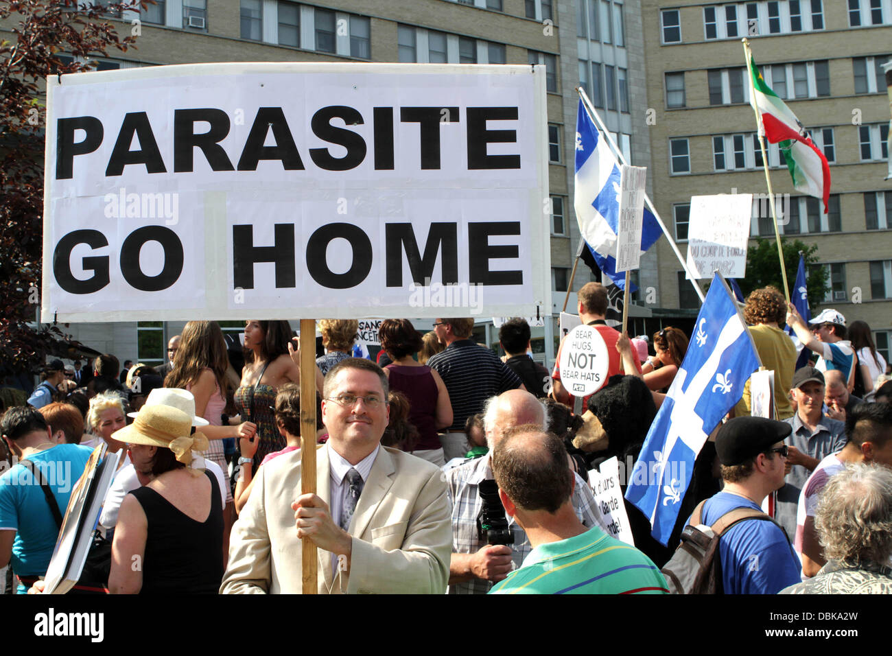 Atmosphere Catherine, Duchess of Cambridge aka Kate Middleton, visits