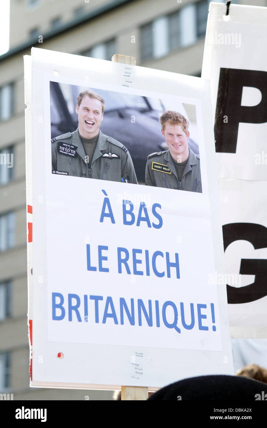 Atmosphere Catherine, Duchess of Cambridge aka Kate Middleton, visits