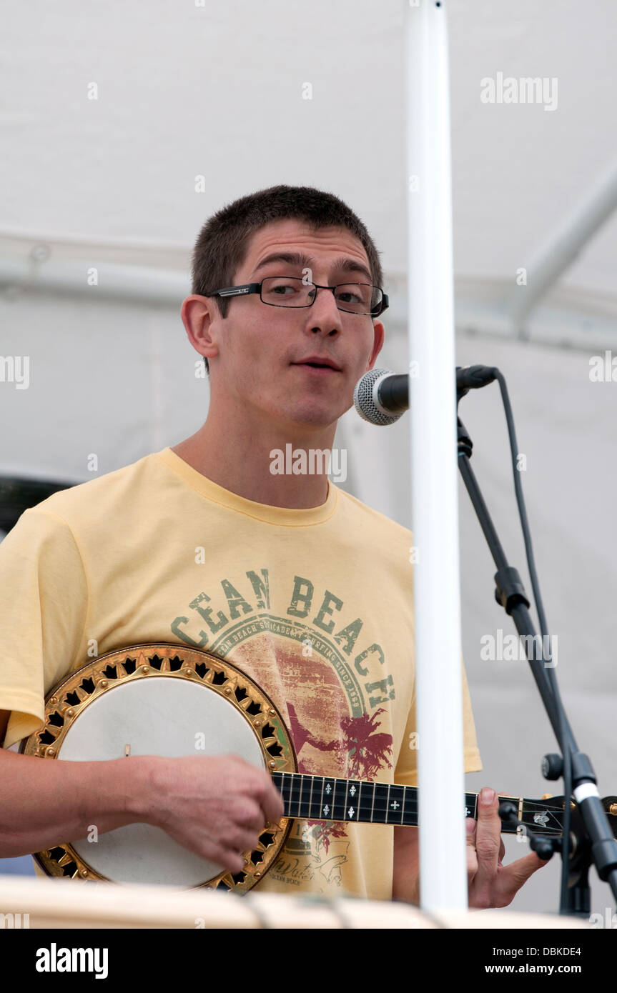 Banjo ukulele player Stock Photo Alamy