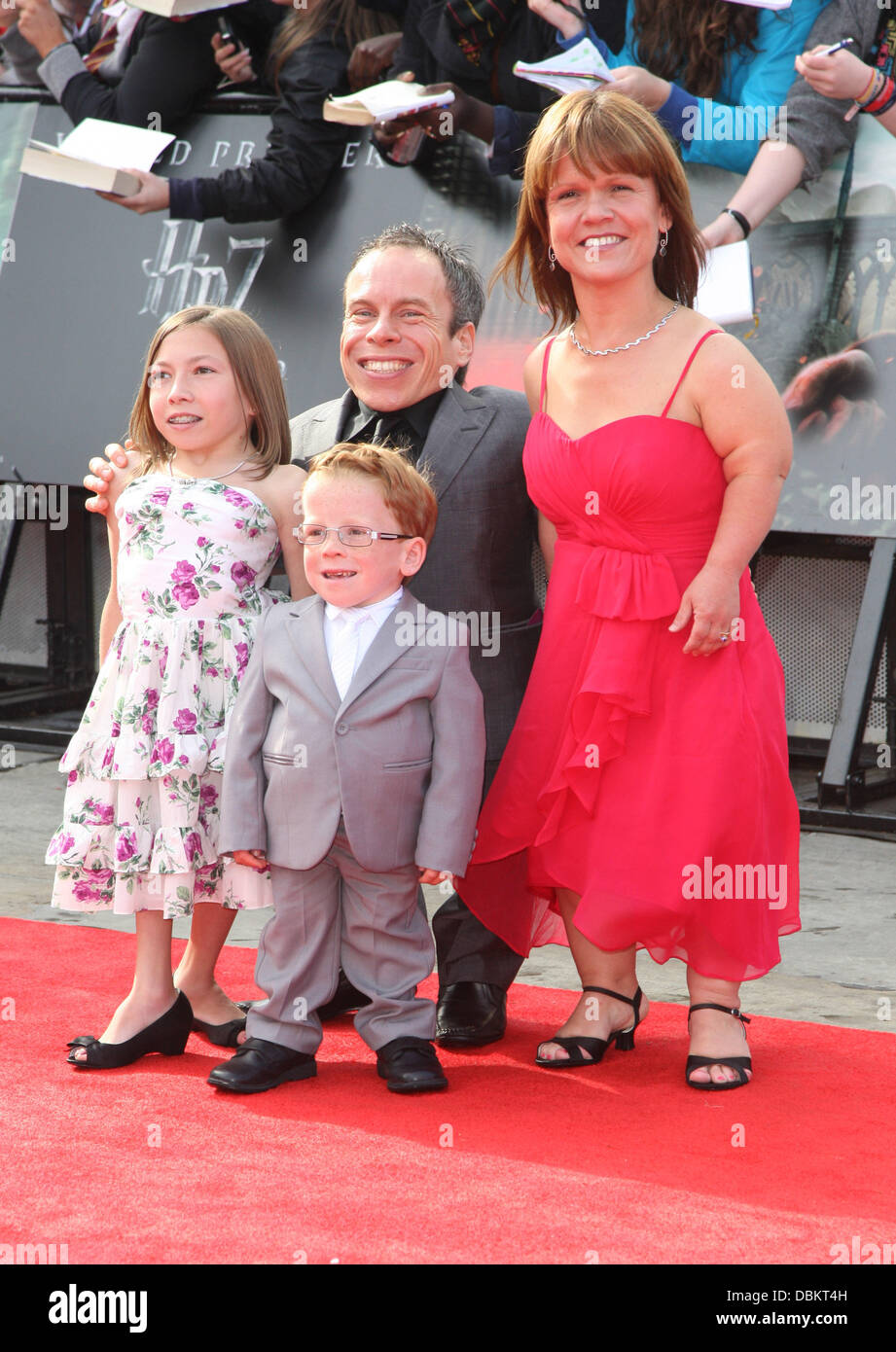 Warwick davis family hi-res stock photography and images - Alamy