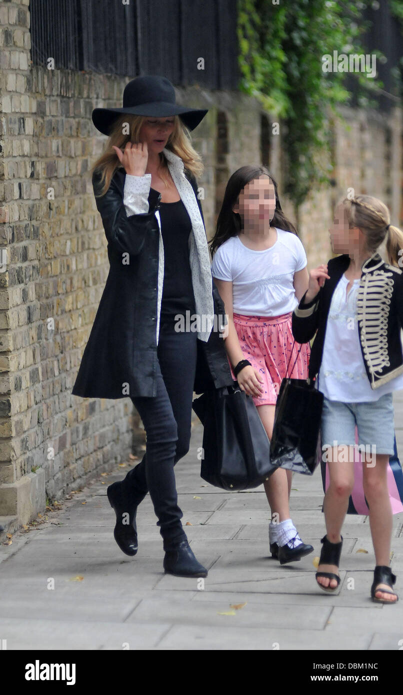 Kate Moss and daughter Lila Grace enjoying a family day out London ...