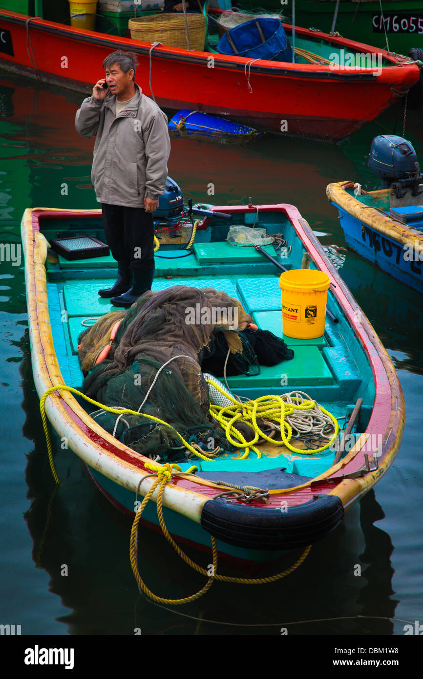 Chinese fishing sampan boat hi-res stock photography and images - Alamy