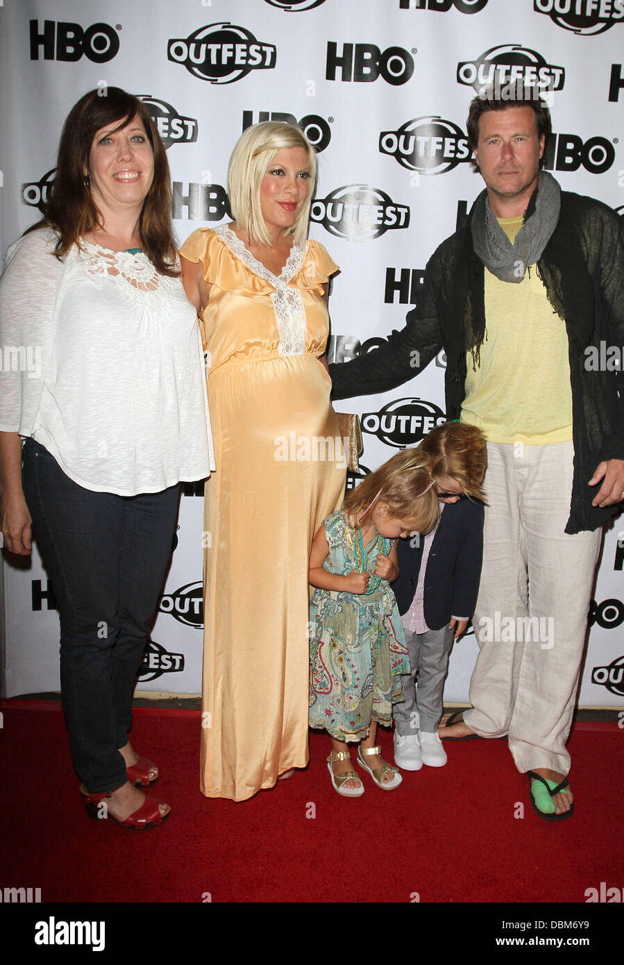 Kirsten Schaffer, Tori Spelling and Dean McDermott with teir Son Liam(01)