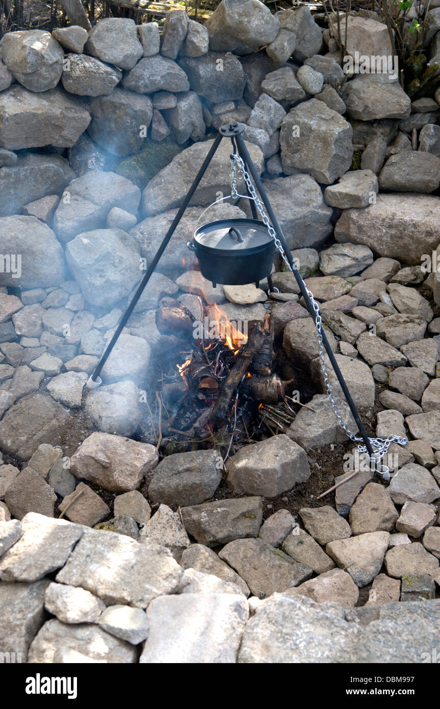 Dutch oven fire hi-res stock photography and images - Alamy