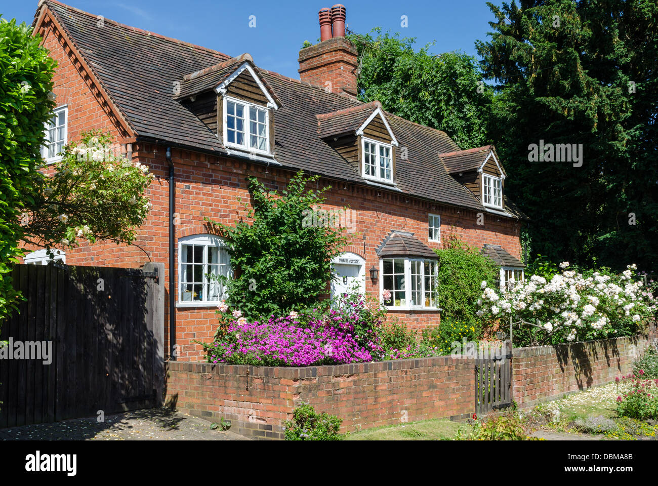 Old Cottages on Doctor's Hill in the pretty Warwickshire village of Tanworth in Arden Stock Photo