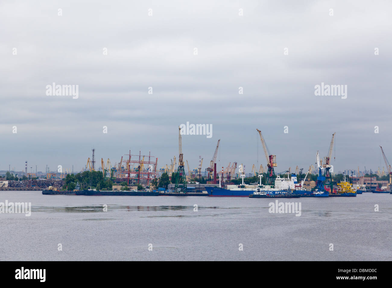 The ships in port of St. Petersburg Stock Photo Alamy