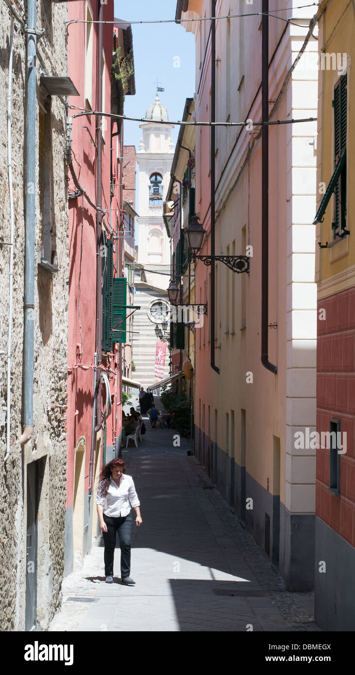 Narrow walks hi-res stock photography and images - Alamy
