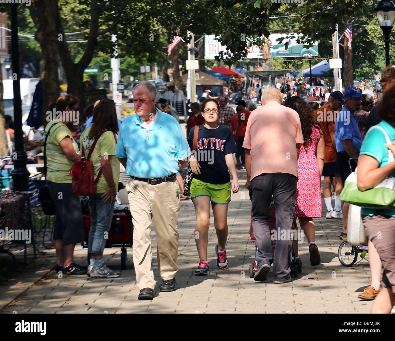 Highway 127 yard sale in hires stock photography and images Alamy