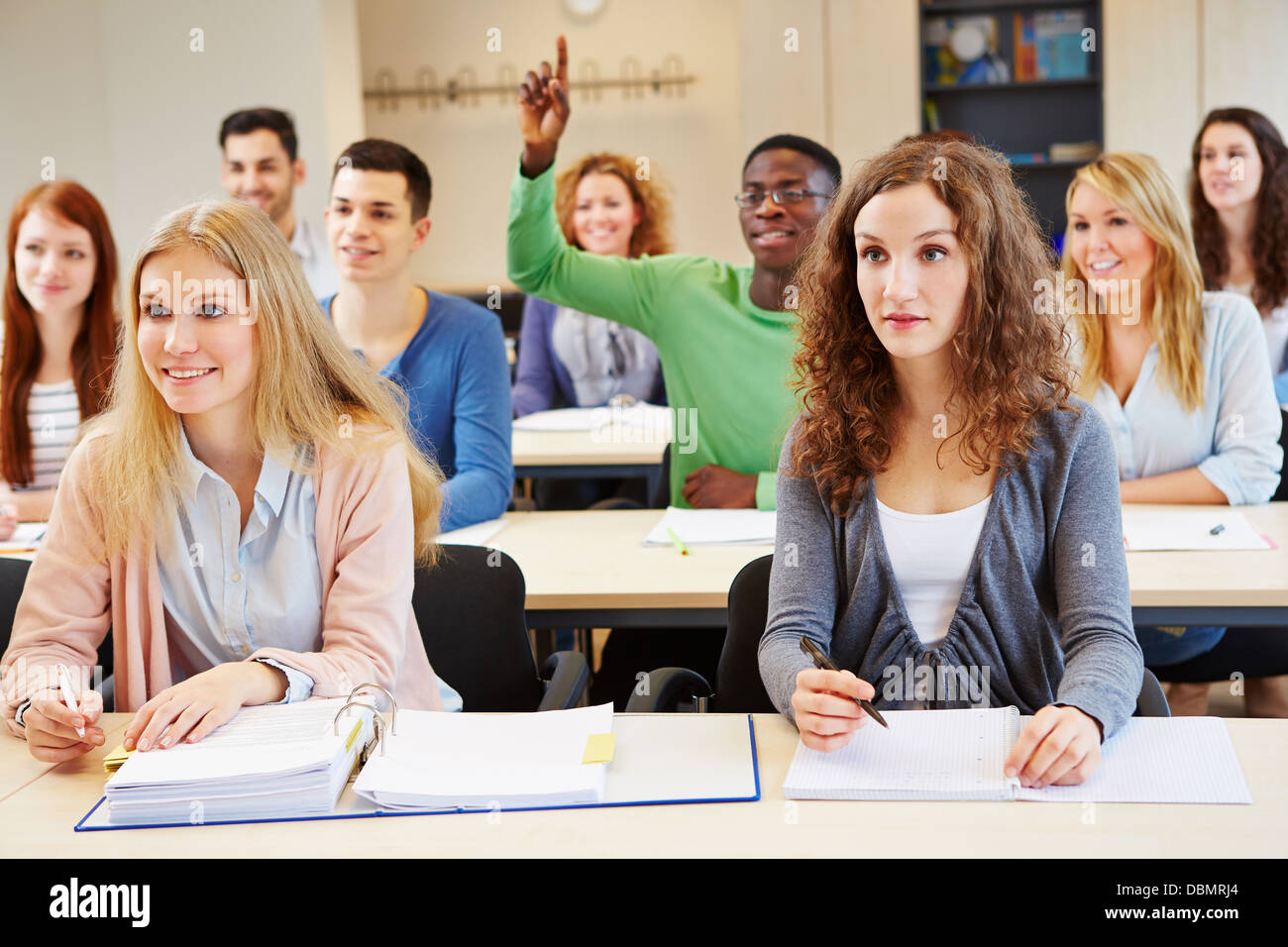 African students science class hi-res stock photography and images - Alamy
