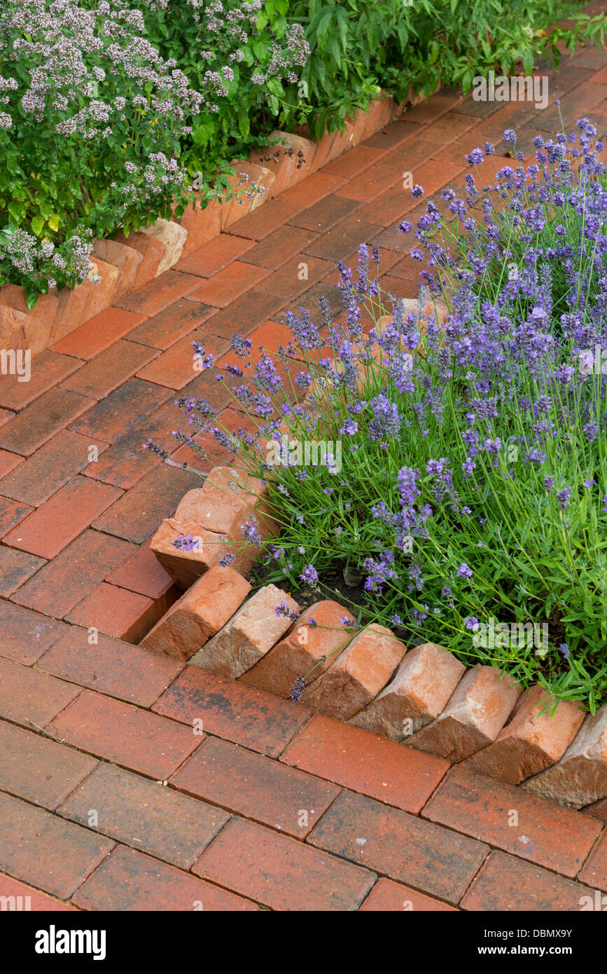 Brick edging hires stock photography and images Alamy