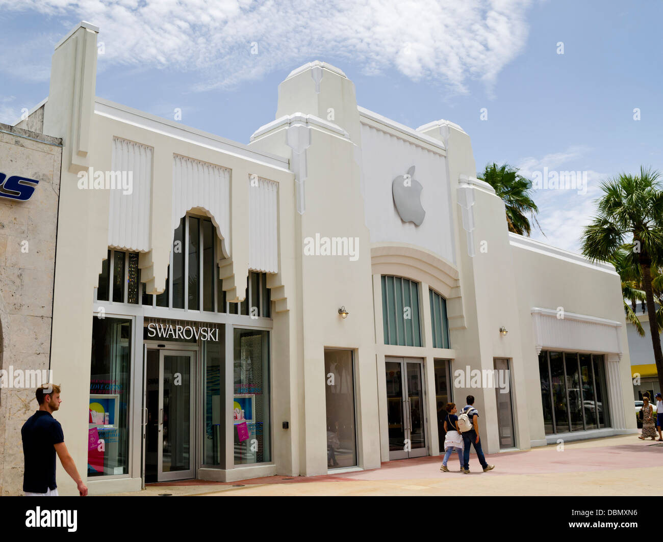 Apple Store South Beach, Miami, Apple Store on Lincoln road…